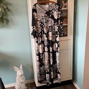 Evelie sz M dress euc